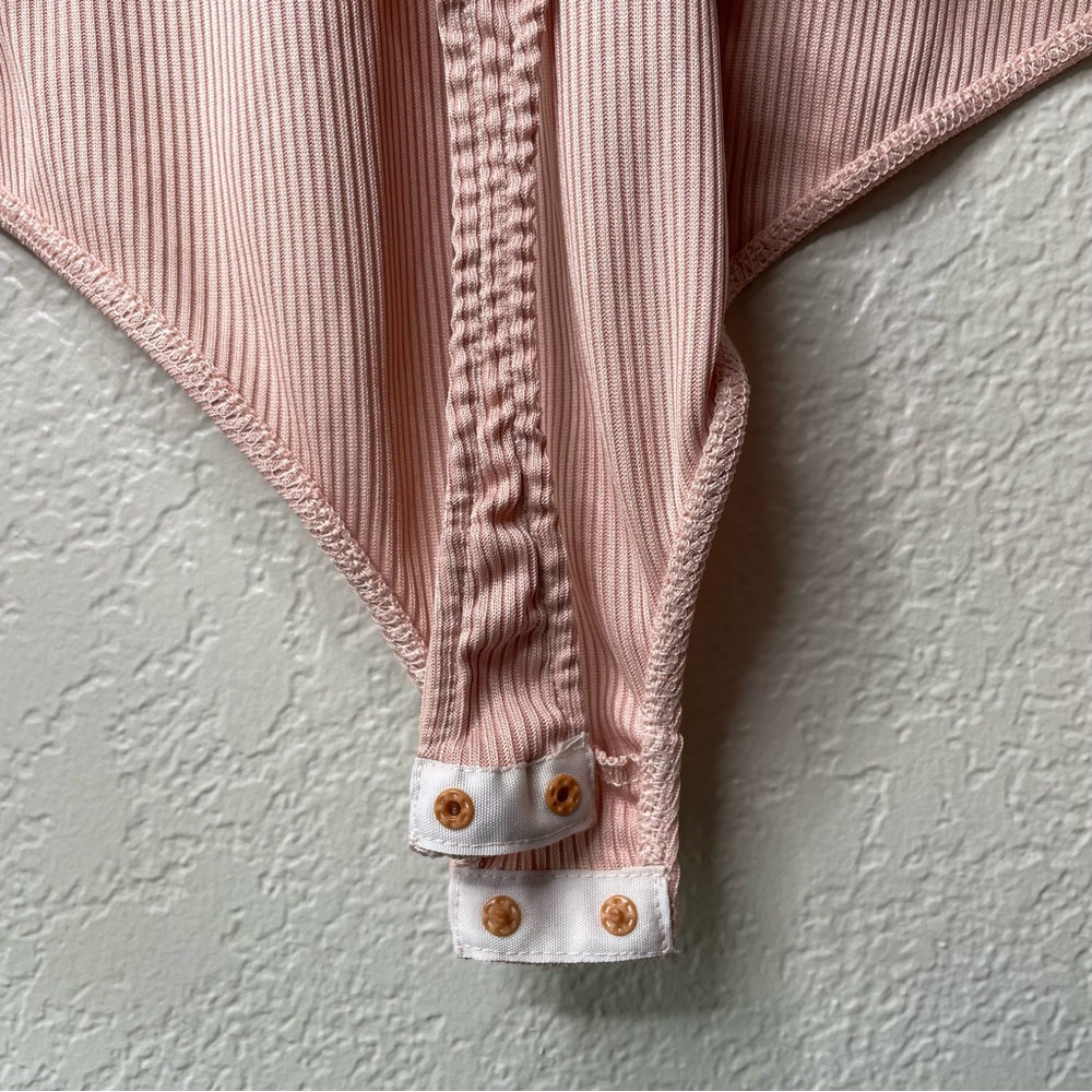 Intimately Free People Rose Charli Ribbed Flare Sleeve Bodysuit Plunge V-neck - Picture 11 of 15